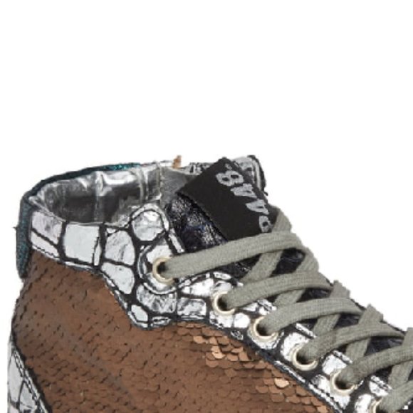 P448 NWT Love B Mid Top Metallic Sneakers - Picture 3 of 9